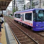 中華飯店 一番 - お店の直ぐ側を都電が走っています♪