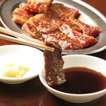 Taishuu Horumon Yakiniku Kemuriki - 