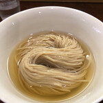 らあめん サンド - 先に登場した昆布水麺！綺麗に畳まれて食べやすい！