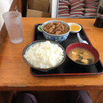 永井食堂 - もつ煮大盛定食"770円♪縦置きのまま頂きます。