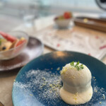 鉄板焼き 七里ガ浜 - レモンケーキ