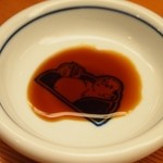 Hoteizushi - 醤油皿にも「ほてい様」