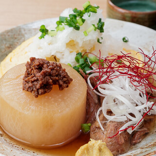 アレンジを加えたアツアツのおでんも一押し◎