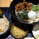Udon Ryouri Sen - 牛肉の冷やしうどん、おろしを選択、炊き込みご飯を選択(税込1,050円)