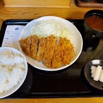 とんかつまるや 新橋駅前本店 - 