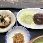 Ninosaka Chaya - 三色餅には切り干し大根もついてます