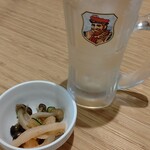 漁港酒場　鯛将丸 - お通しとブラハイボ