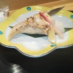 寿し芳 - カンパチのカマ焼き。