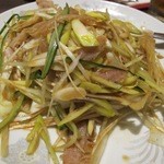 東海菜館 - 牛モツとネギの味付け　￥650-