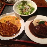 グリル満天星 麻布十番 新宿店 - オムライスとハンバーグのセット
