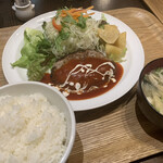 ボンバーキッチン - ハンバーグステーキ定食