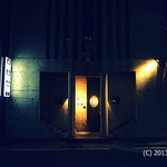 むらりらり - オシャレなデザイナーズビル「アークイン976｣の1F左側です。クール！