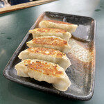 伸龍 - 餃子（550円）