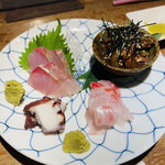 國廣 - お刺身盛り合わせ　満腹ですので少しずつ…
