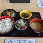 やま弥 - 鯛丼