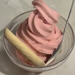 大の地 - ソフトクリーム　ストロベリー