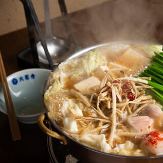 【胡麻味噌or九州醤油】2種類の絶品もつ鍋は〆もお楽しみ♪