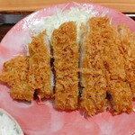 とんかつ まるや 極 - ロースカツ定食アップ。