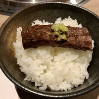 近江うし 焼肉 にくTATSU 青山本店 - 