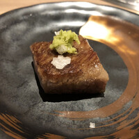 近江うし 焼肉 にくTATSU 青山本店 - 