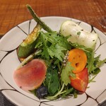 傳 - (2022/8 訪問)傳サラダ。