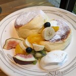 cafe たもん - 加賀藩前田家 五色の米粉フルーツパンケーキ