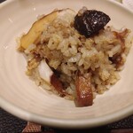 傳 - (2022/8 訪問)ポルチーニごはん。硬めに炊かれたごはんと、香り高くとろける食感のポルチーニがすごーーーく美味しい。
