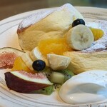 cafe たもん - 加賀藩前田家 五色の米粉フルーツパンケーキ