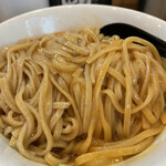 中華そば 桐麺 - 底にあるタレと卵を良くからめて頂きます。