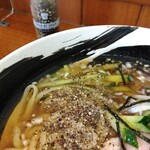 俺の中華たなか家 - 気になっていた「ミル付き胡椒☆」　使い方が謎(笑)だったのですが、謎が解け(爆)て今回初使用❗挽きたて胡椒は素晴らしい香りと味わいです(*^_^*)