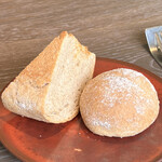 Bisous - 自家製パン、ライ麦入り、ふわふわ