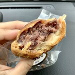 ひろせ菓子店 - 【大納言パイ】粒あんのパイまんじゅうです。