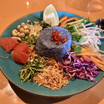 Spice&Dining KALA - ○セブンティーン・カオヤム（17種のライスサラダ）様