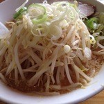 Rokugousha - カラメ、半麺の醤油