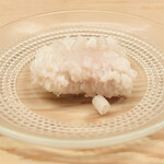 緒方 - ◆鱧の油落としと鱧笛。活鱧を熱い油で落としにした鱧は格別な味わい。