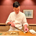 緒方 - ◎緒方さんは、京料理の名門「和久傳」で総料理長を務めていた。