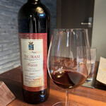 薫 HIROO - ナポリの近くの赤ワインです