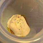 薫 HIROO - 箸休めのルバーブとチーズ