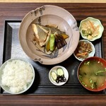 野田の元湯 - 単品の煮魚(魚はイサキ)とご飯セット