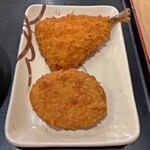 讃岐富士 - アジフライと牛肉コロッケ
