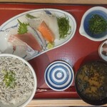 Tsukiji Shokudou Genchan - しらす丼お刺身セット 1078円