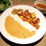 ディラーニさんのスリランカカレー - エビカレーとさつまいもカレー