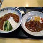万福 - 料理写真:ジャージャー麺とミニカツカレーライスセット 970円