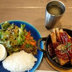 Kitchen Ribs by Shun Tamura - 