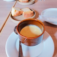 Restaurant AKIOKA pere et fils - ゴールドラッシュの冷たいスープ。濃くて美味しい