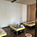 KAN's - Interior