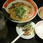 201304　武蔵野アブラ學会　満腹定食（1000円）これで1000円＼(^o^)／