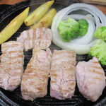 ステーキ&カツレツ NANBA 4029 - 名物トンテキ定食（希少部位ブタヘレ） 150g