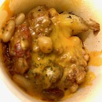 セタガヤ コドズ - 深ーい容器にたっぷり入ったチリチーズポテト