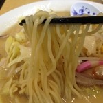 大阪ふくちぁんラーメン - ちゃんぽんの麺。（アップ）
